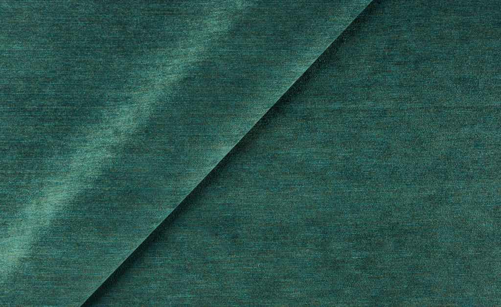 Moderner Bezugsstoff in natürlichem Look, mit feinem, horizontalem Striée (Rippen).