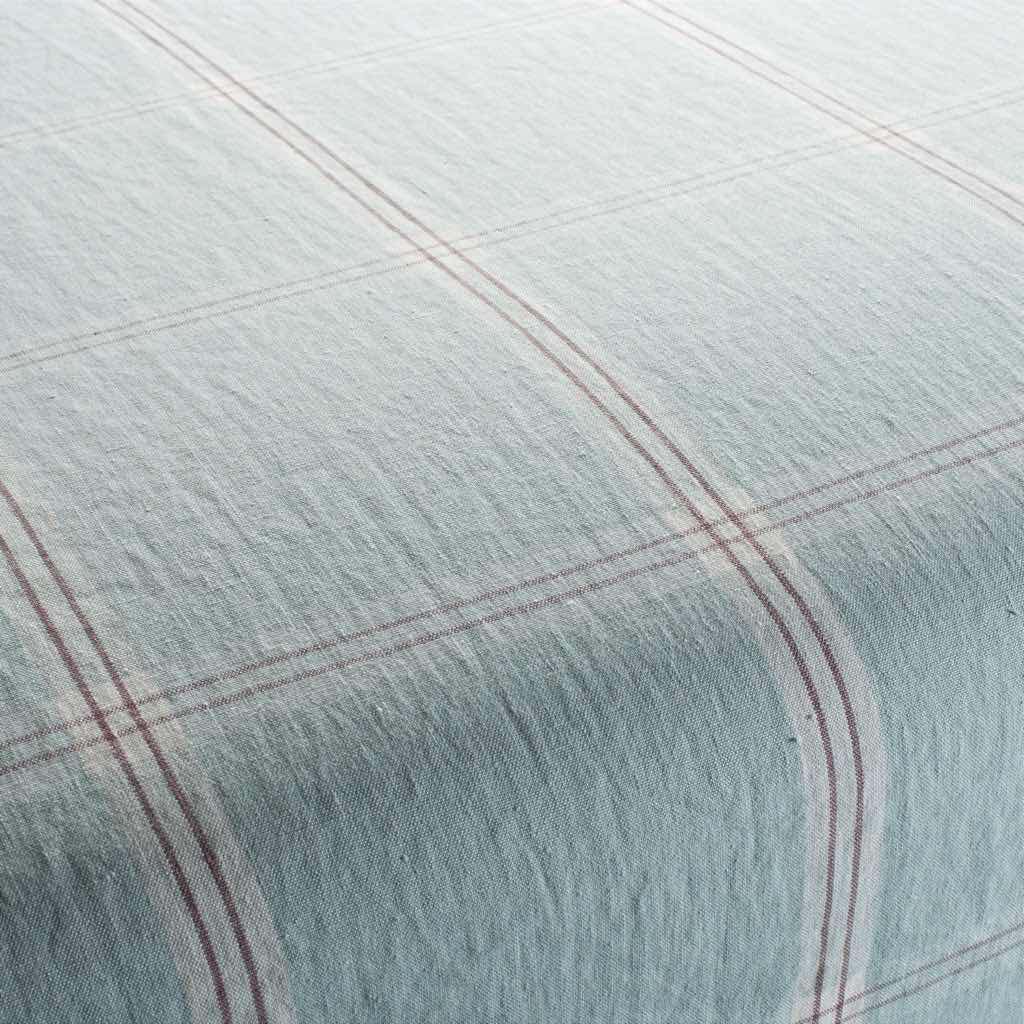 Mit einem dezenten Karodessin kann der Bezugsstoff BARNA überzeugen. Der reine Leinenstoff präsentiert sich dabei in vier pastelligen Farbkombinationen und sorgt für ein frisches, behagliches Flair. Der FOUR SEASONS Artikel macht sowohl als smarter Polsterstoff als auch als Dekostoff eine perfekte Figur.